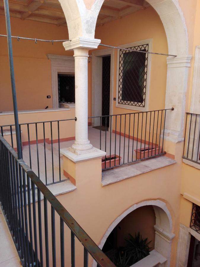 B&B Palazzo Cappa Л'Акуила Экстерьер фото