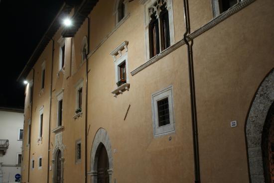 B&B Palazzo Cappa Л'Акуила Экстерьер фото